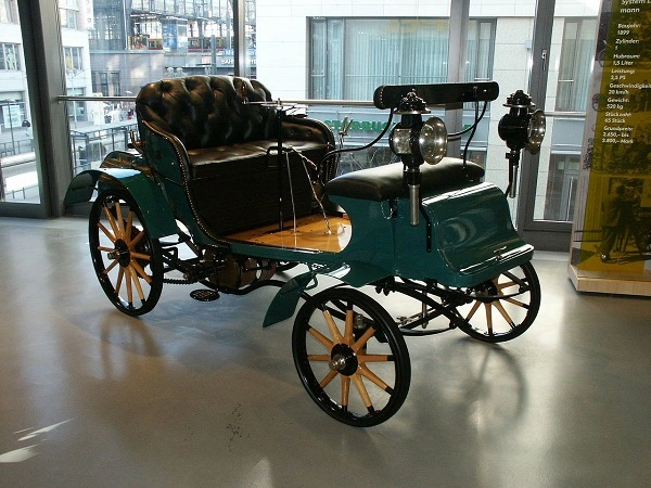 Az első Opel autó
