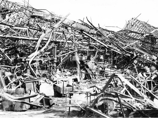 Renault gyár az 1943-as brit bombázás után